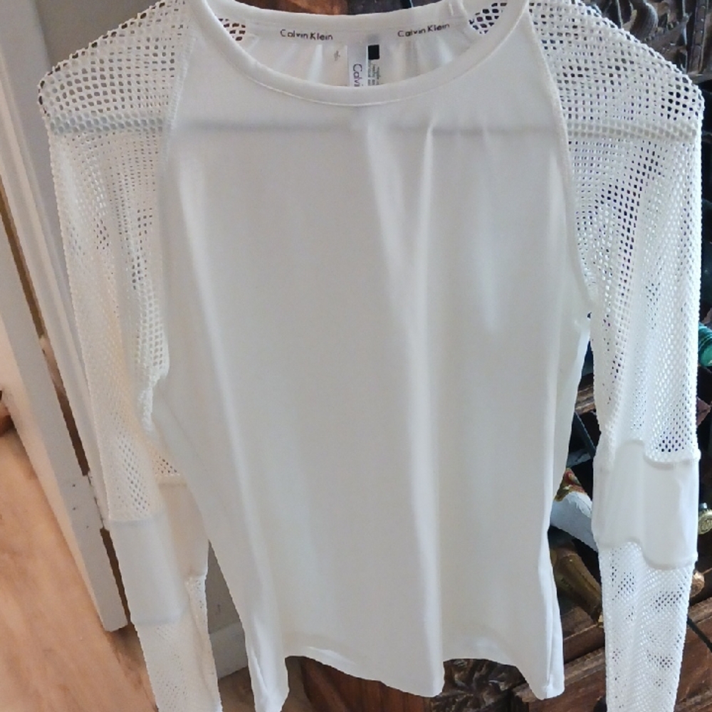Calvin Klein Elegant White Long Sleeve Top